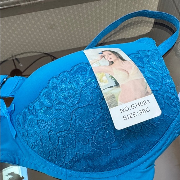 Bra - Picture 2 of 3